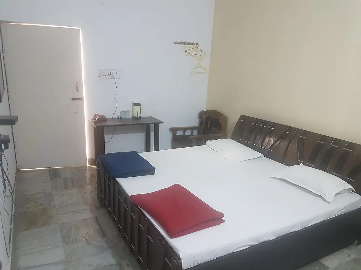 Hotel Kaveri Lodge Agra