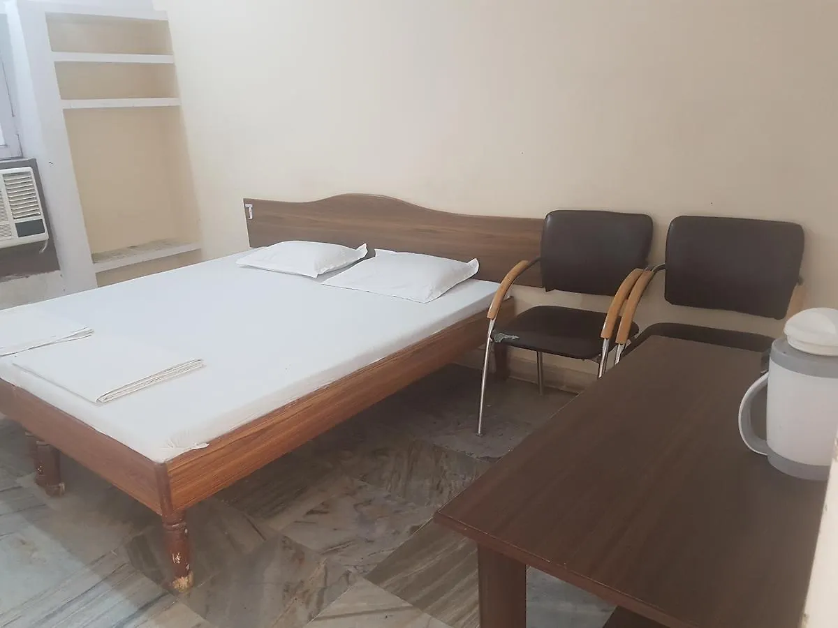 Hotel Kaveri Lodge Agra