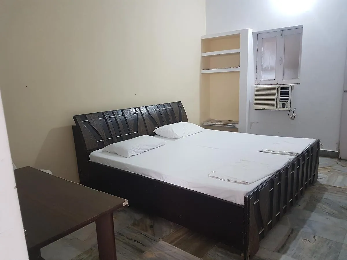 Hotel Kaveri Lodge Agra