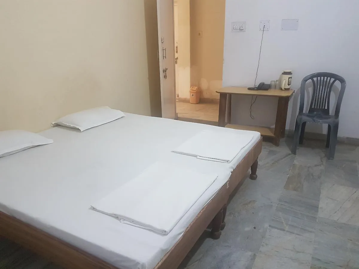 Hotel Kaveri Lodge Agra  Agra (Uttar Pradesh)